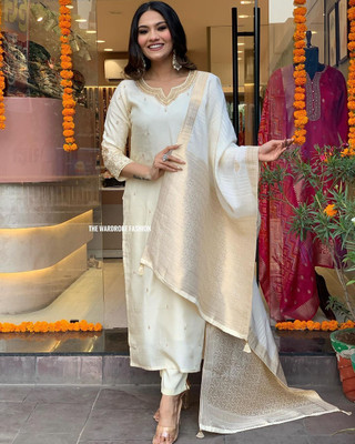 RN Fashion Self Design Kurta, Trouser/Pant & Dupatta Set