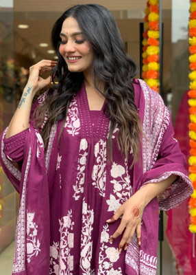 AREEBA TEXTILE Floral Print Kurta, Trouser/Pant & Dupatta Set