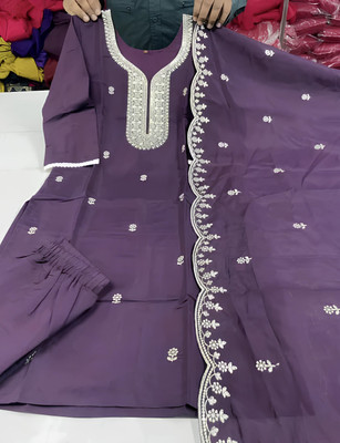 ROHEENI CREATION Solid Kurta, Trouser/Pant & Dupatta Set
