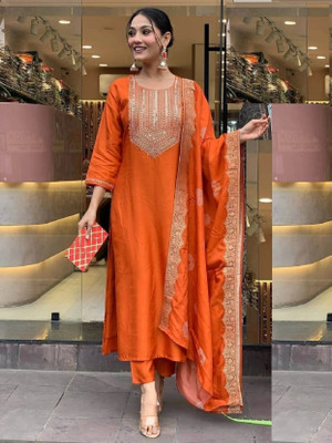 CLAVINET Embroidered Kurta, Trouser/Pant & Dupatta Set