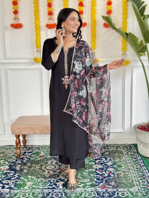 GownGrace Embroidered, Solid, Floral Print Kurta, Salwar & Dupatta Set