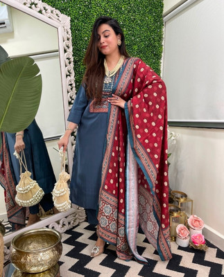Hetvi Creation Self Design Kurta, Trouser/Pant & Dupatta Set