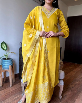 Hetvi Creation Self Design Kurta, Trouser/Pant & Dupatta Set