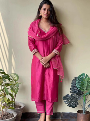 ak fashion mall Embroidered Kurta, Trouser/Pant & Dupatta Set