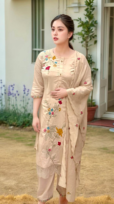 zoeyasvogue Embroidered Kurta, Trouser/Pant & Dupatta Set