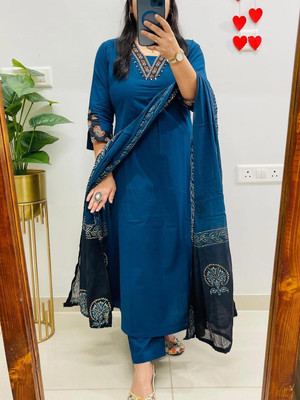 Shanti Creation Printed, Solid Kurta, Trouser/Pant & Dupatta Set