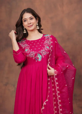 TVASMI Embroidered Kurta, Churidar & Dupatta Set