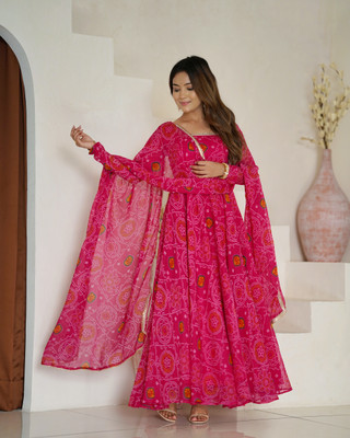CULTISE QUEEN Printed Kurta, Legging & Dupatta Set
