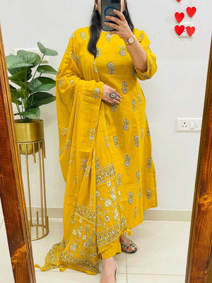 Mishree collection Solid Kurta, Trouser/Pant & Dupatta Set