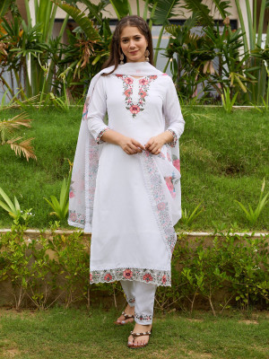 ETHICS FASHIONABLES Embroidered Kurta, Dhoti Pant & Dupatta Set