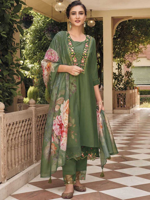 Aainacreation Embroidered Kurta, Trouser/Pant & Dupatta Set