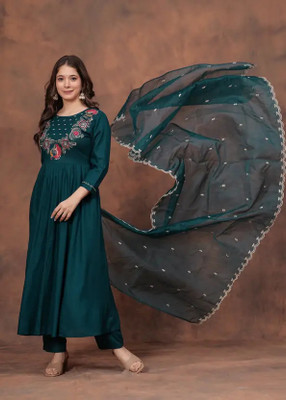 TVASMI Embroidered Kurta, Churidar & Dupatta Set