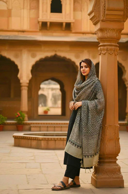 Sheeba Creation Solid Kurta, Salwar & Dupatta Set