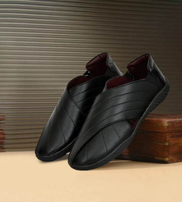 Groofer Men Sandals(Black , 7)