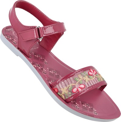 WALKAROO Women Sandals(Pink , 6)