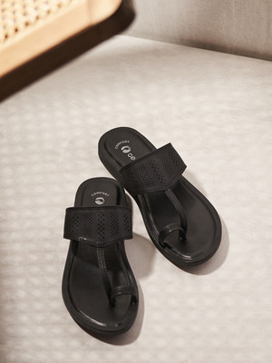 Aeroblu Women Flats(Black , 4)