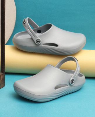 MILESTOE Men Clogs(Grey , 9)