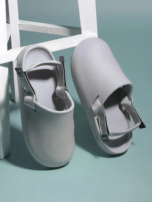 action ONTC-20 Men Clogs(Grey , 7)