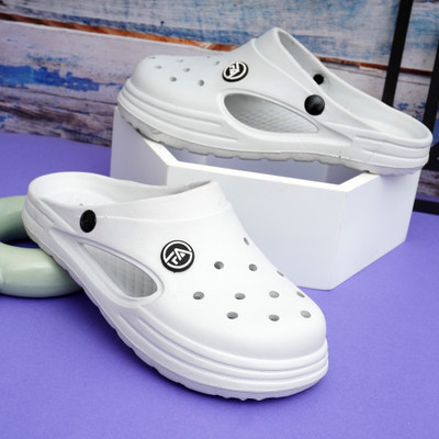 Feel alive Men Clogs(White , 9)