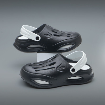 asian Men Clogs(Black, Grey , 7)