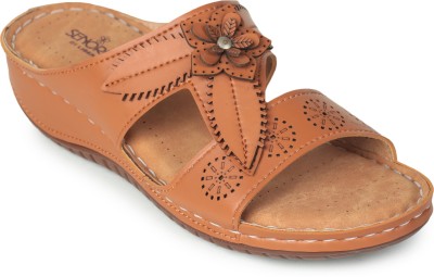 LIBERTY LAF-755 Women Casual(Tan , 6.5)