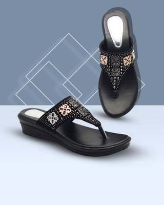 Hardwood Women Heels(Black , 6)