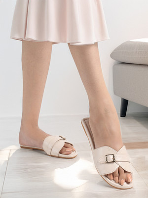 CORSICA Women Flats(Off White , 6)