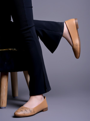 SHOETOPIA Women Bellies(Beige , 6)