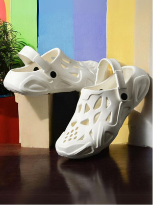 Footsace Men Clogs(White , 6)
