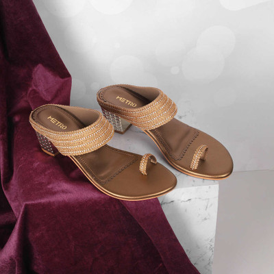 METRO Women Heels(Gold , 8)