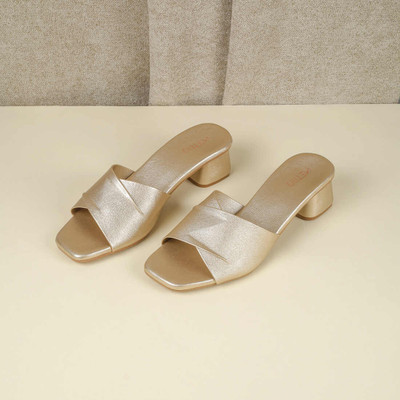METRO Women Casual(Gold , 3)