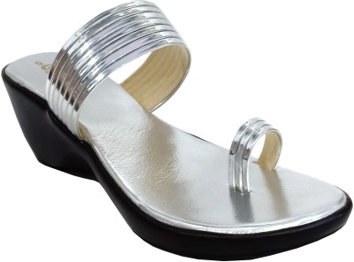 Racecourse Women Wedges(Silver , 6)