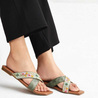 velacia Women Flats(Green , 8)