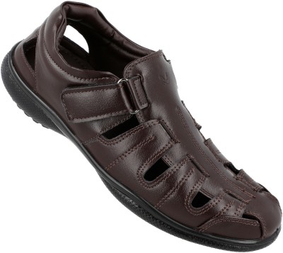 WALKAROO Men Sandals(Brown , 6)