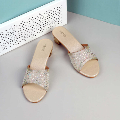 METRO Women Casual(Gold , 3)