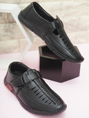 AKIKO Men Sandals(Black , 7)