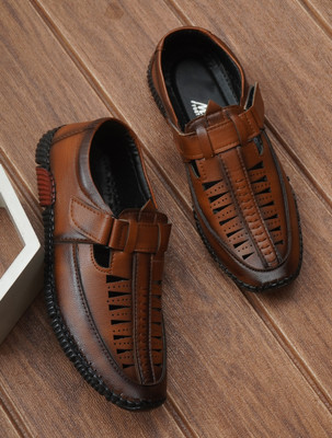 AKIKO Men Sandals(Tan , 6)