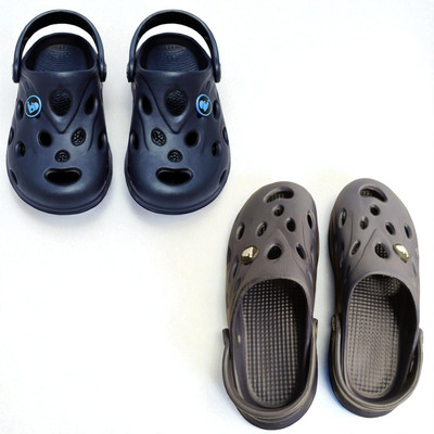 Monrav Men Clogs(Blue, Black , 7)