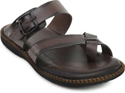 Dakarr Men Sandals(Multicolor , 7)