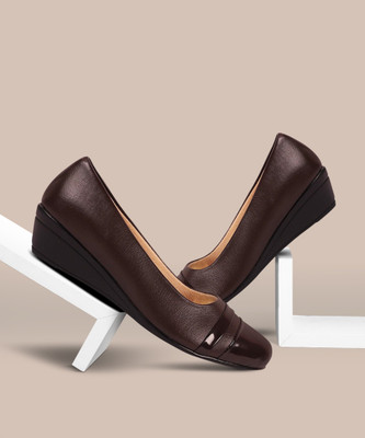 Yashasvi Women Wedges(Brown , 4)