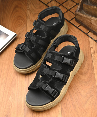 Roadster Men Sandals(Black , 7)