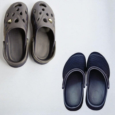 Monrav Men Clogs(Black, Navy , 7)