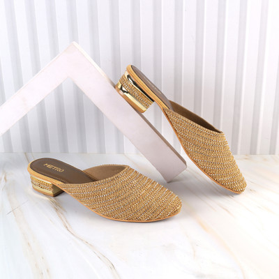 METRO Women Sandals(Gold , 4)