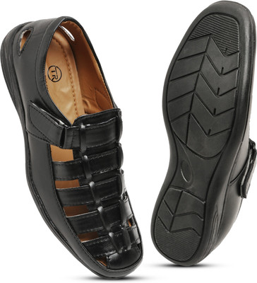 Hilux Men Sandals(Black , 6)