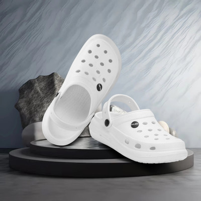 FLYNFIT Men Clogs(White , 7)
