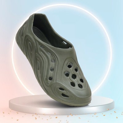 Airhype Men Sandals(Olive , 6)