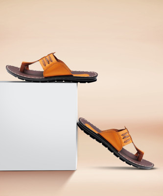 FLITE Men Flats(Tan , 6)