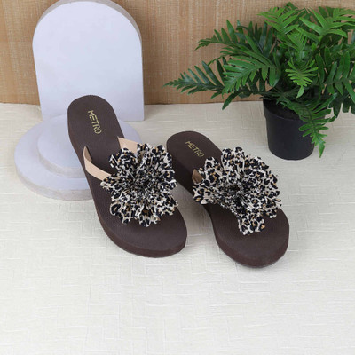 METRO Women Heels(Brown , 4)