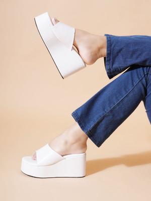 PLANET WALK Lightweight comfort extra-soft with trendy, premium stylish design Women Heels(White , 4)