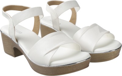 METRO Women Wedges(White , 4)